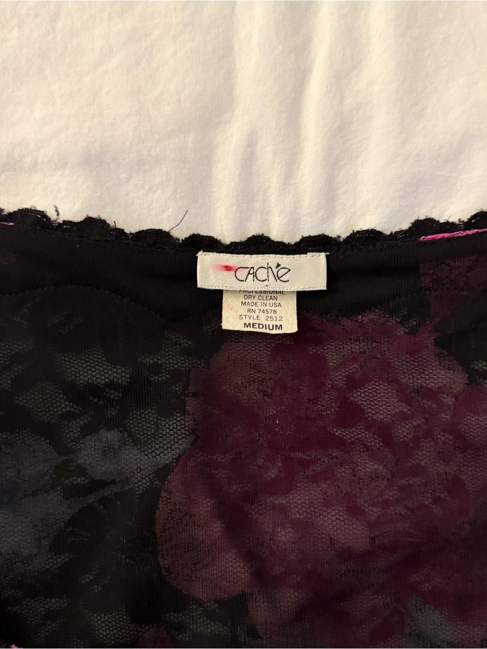 Cache Black & Pink Floral Lace Blouse
Size M - Picture 2 of 5
